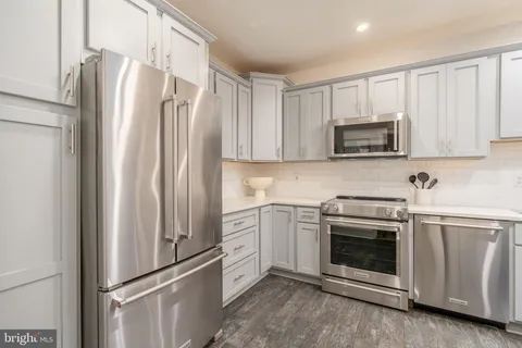 $899,000 | 3299 Sutton Place Northwest, Unit C, Washington, DC 20016
