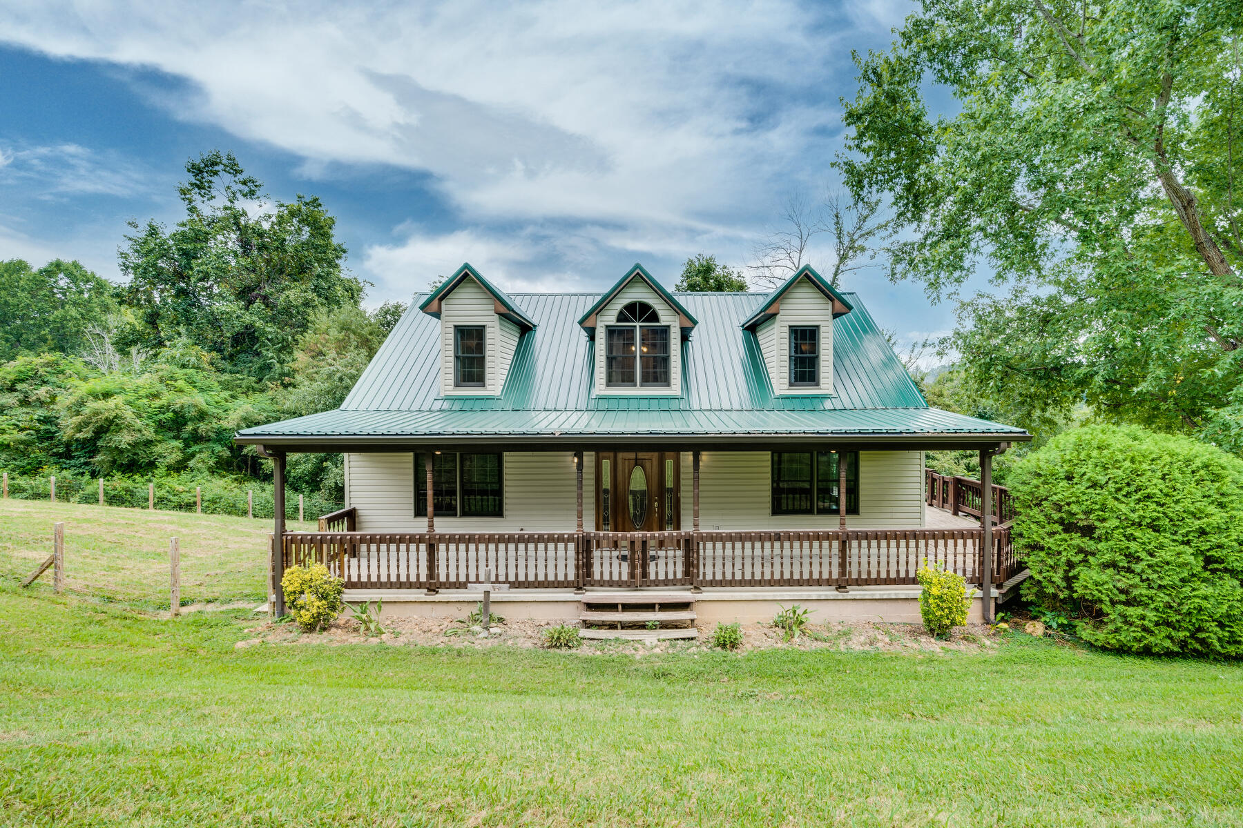 191 Maple Tree Lane Watauga, TN 37694 - Photo 1 of 50 191 Maple Tree Ln