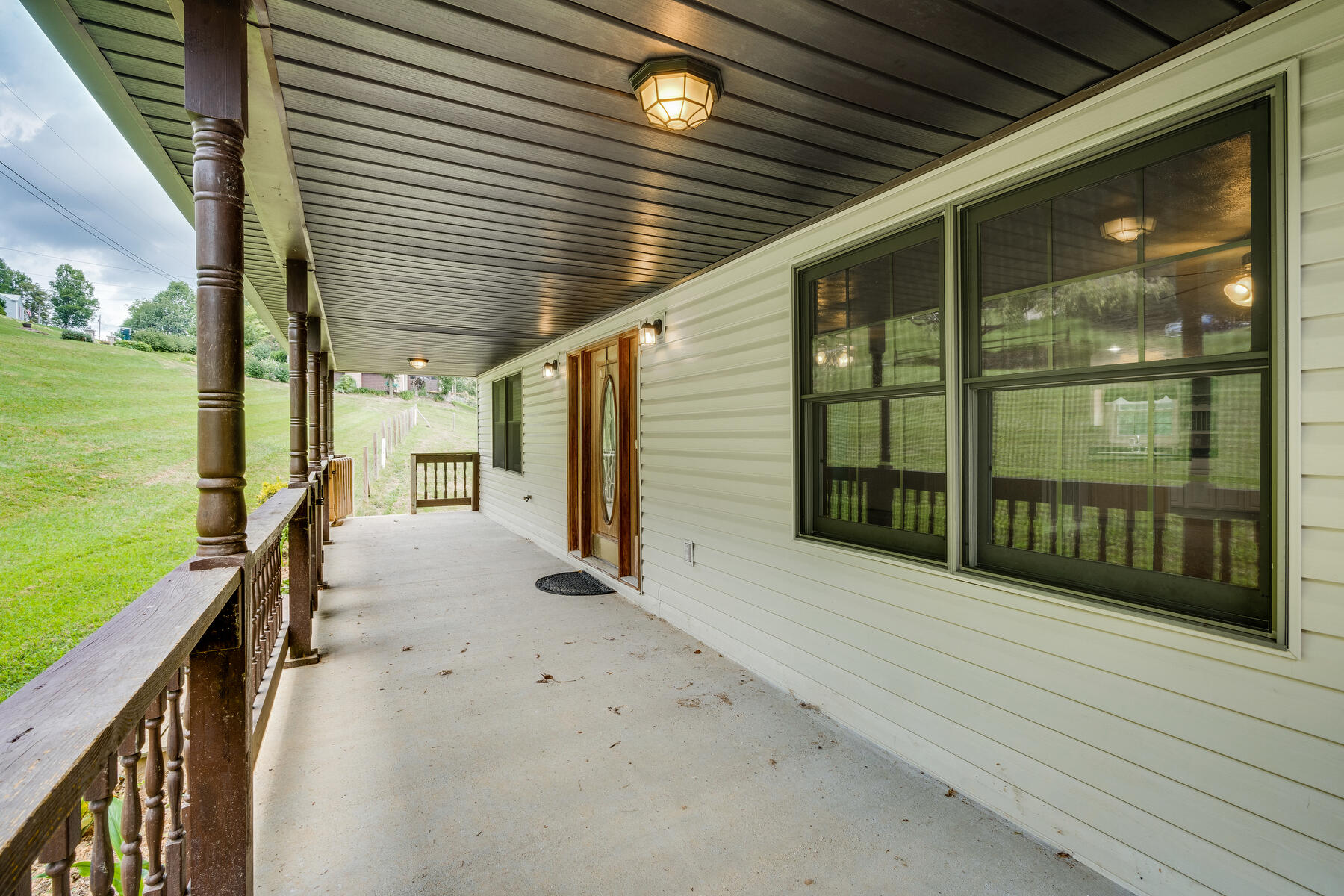 191 Maple Tree Lane Watauga, TN 37694 - Photo 4 of 50 191 Maple Tree Ln