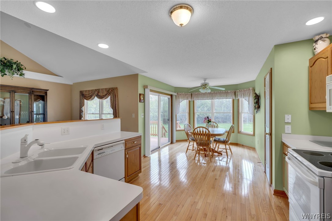 53 Alexander Parkway Pendleton, NY 14120 - Photo 12 of 30