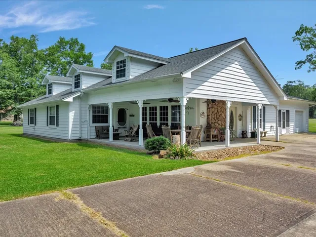 $489,900 | 21441 FM 705, Broaddus, TX 75929