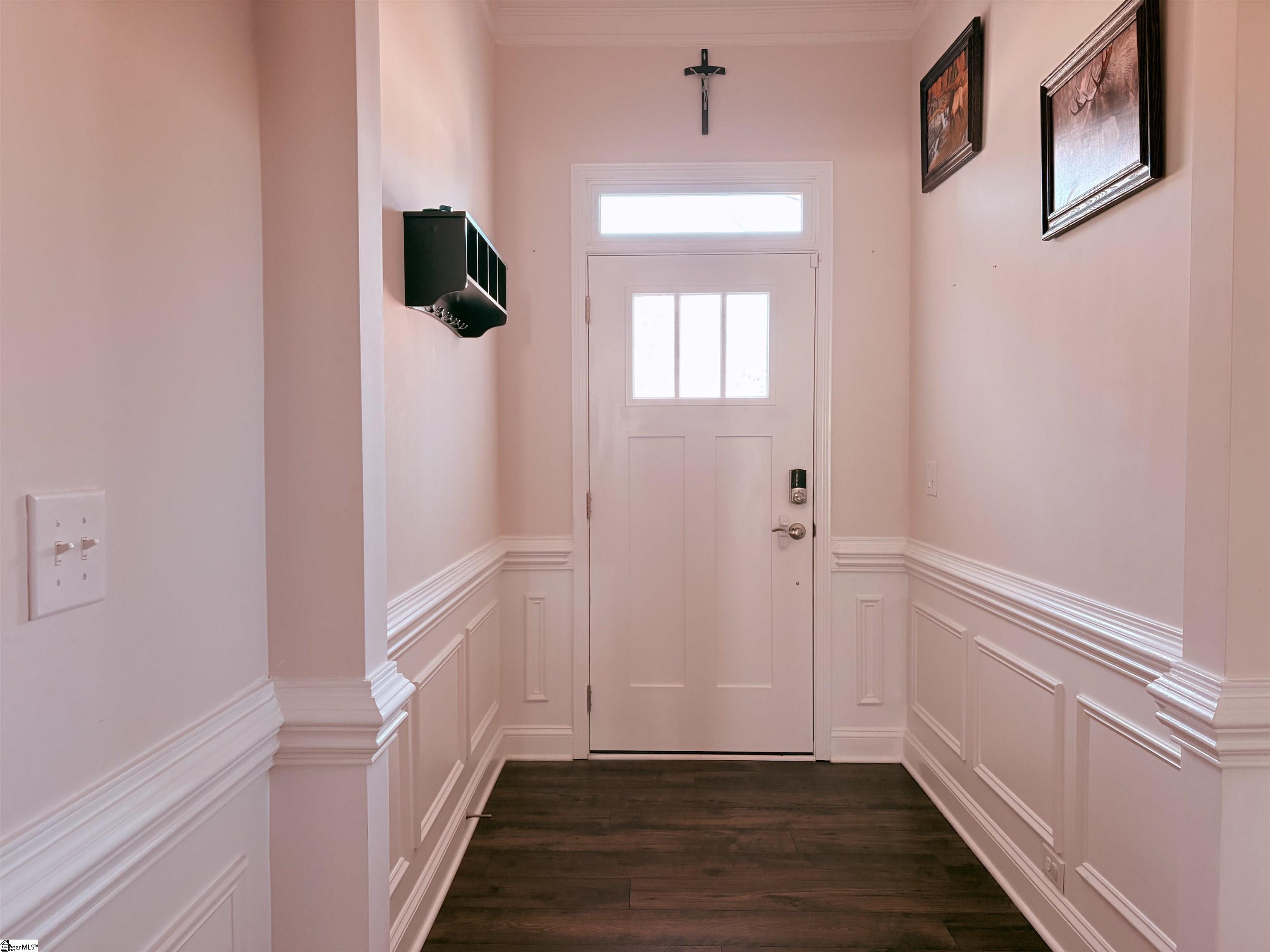 807 Ingleside Road Duncan, SC 29334 - Photo 2 of 32