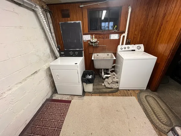 $3,950 | 52 Egerton Road, Unit 1, Arlington, MA 02474