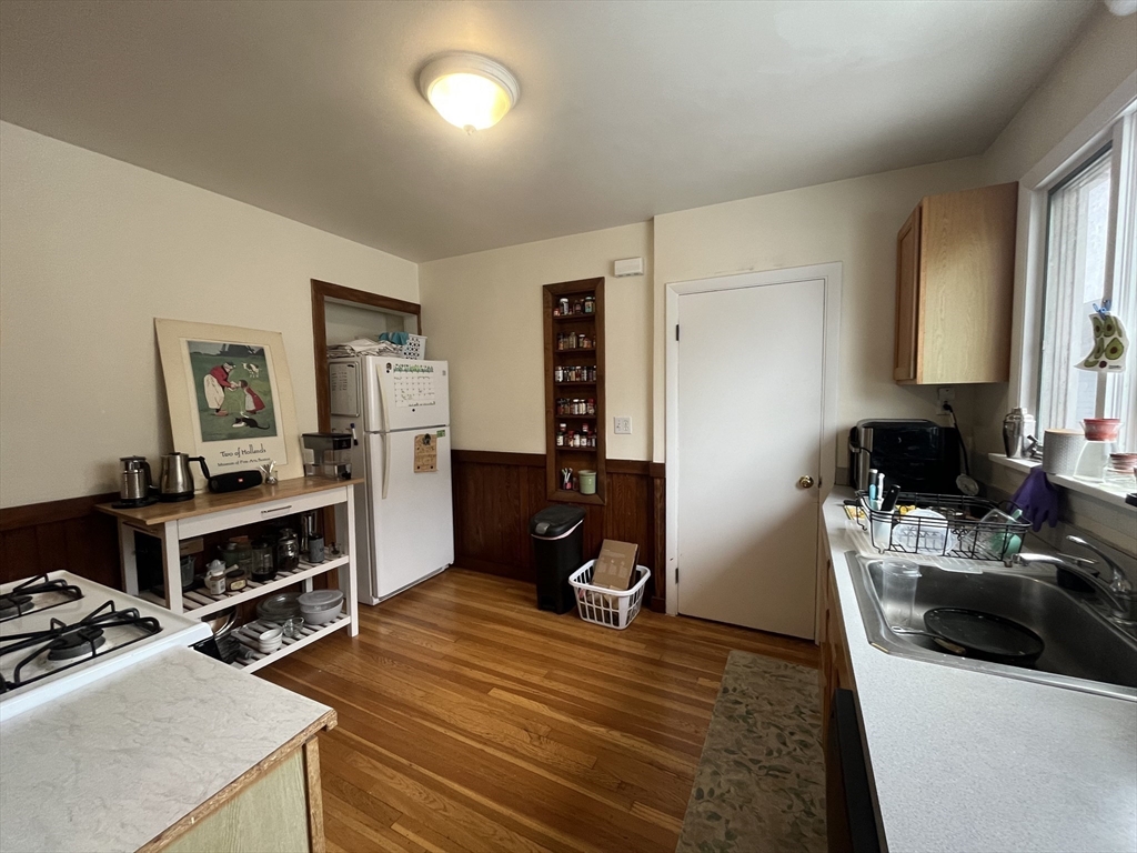 52 Egerton Road, Unit 1 Arlington, MA 02474 - Photo 6 of 16