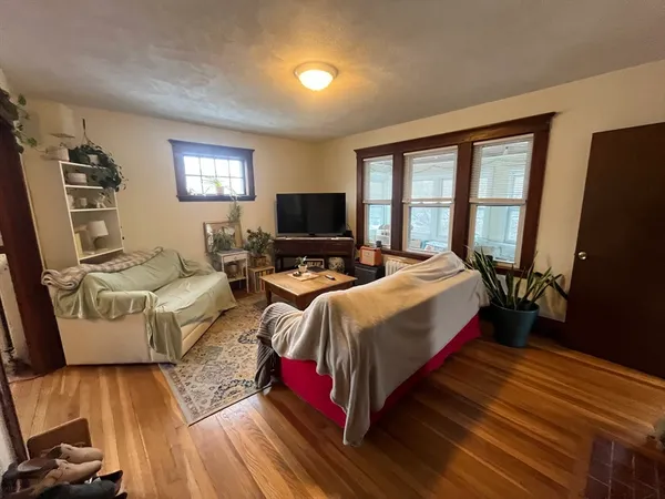 $3,950 | 52 Egerton Road, Unit 1, Arlington, MA 02474