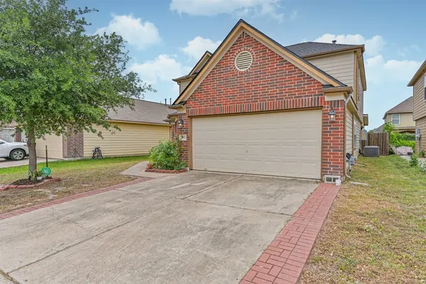 $2,200 | 13418 East Red Birch Circle, Houston, TX 77038