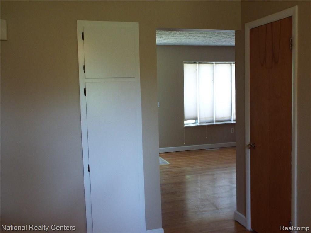 9581 Andersonville Road Clarkston, MI 48346 - Photo 13 of 31 DSCF3030.JPG