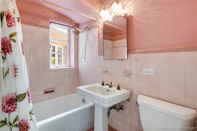 $1,075,000 | 1247 Anastasia Avenue, Coral Gables, FL 33134