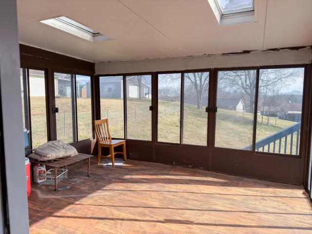 $265,000 | 102 Edgewood Street, Mount Pleasant, TN 38474