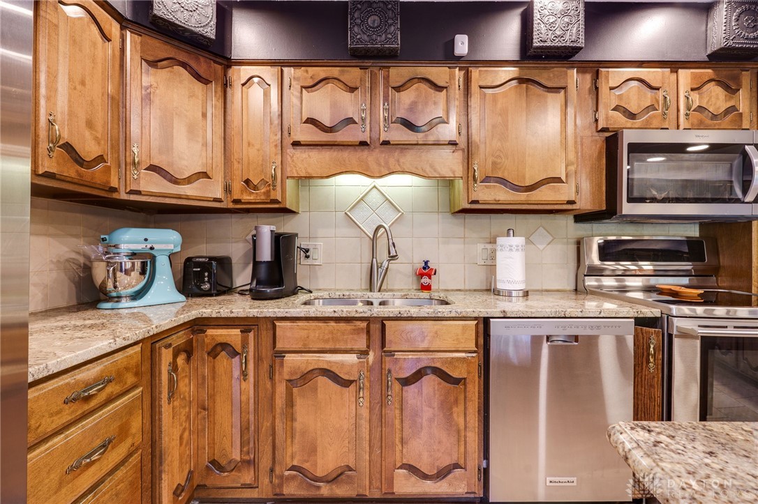 9161 Old Stage Road Waynesville, OH 45068 - Photo 23 of 97 Gallery Image 23