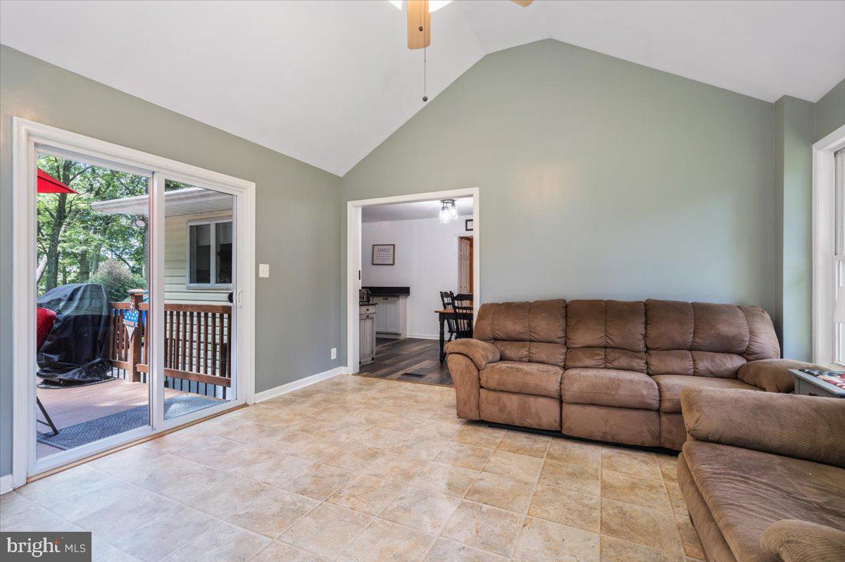 3593 Ridge Road Westminster, MD 21157 - Photo 13 of 39