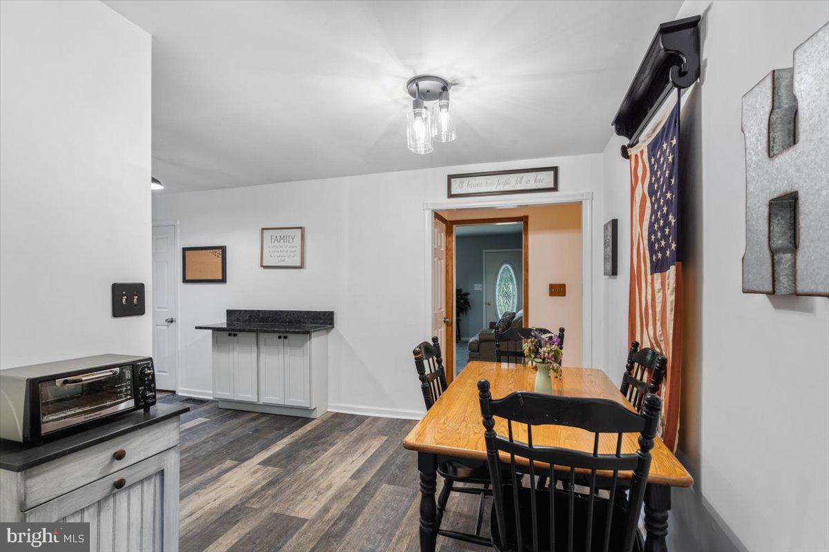 3593 Ridge Road Westminster, MD 21157 - Photo 10 of 39