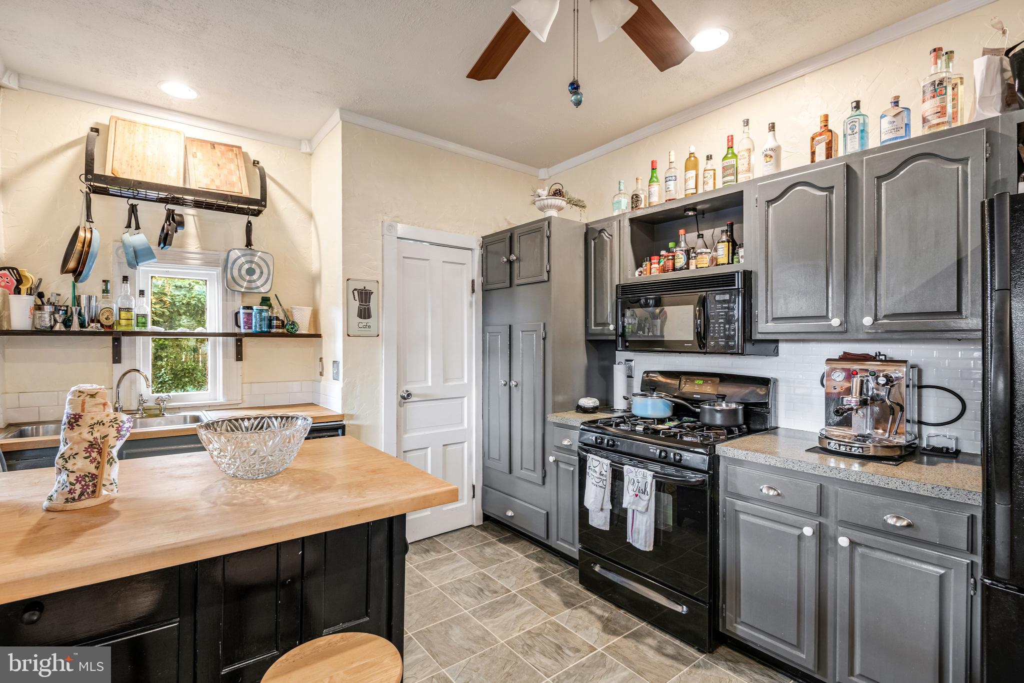 340 Nevin Street Lancaster, PA 17603 - Photo 17 of 41 Kitchen