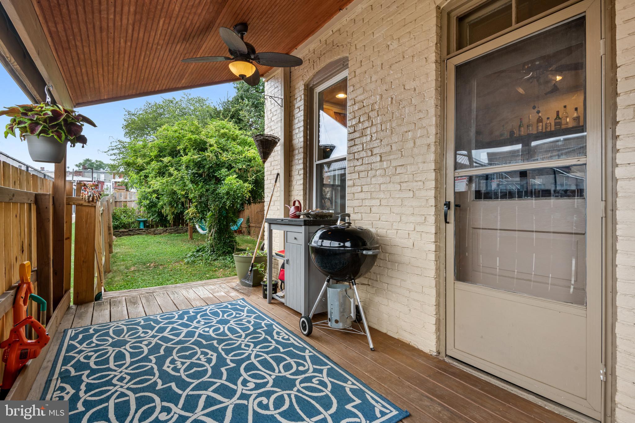 340 Nevin Street Lancaster, PA 17603 - Photo 35 of 41 Deck off the kitchen to the backyard
