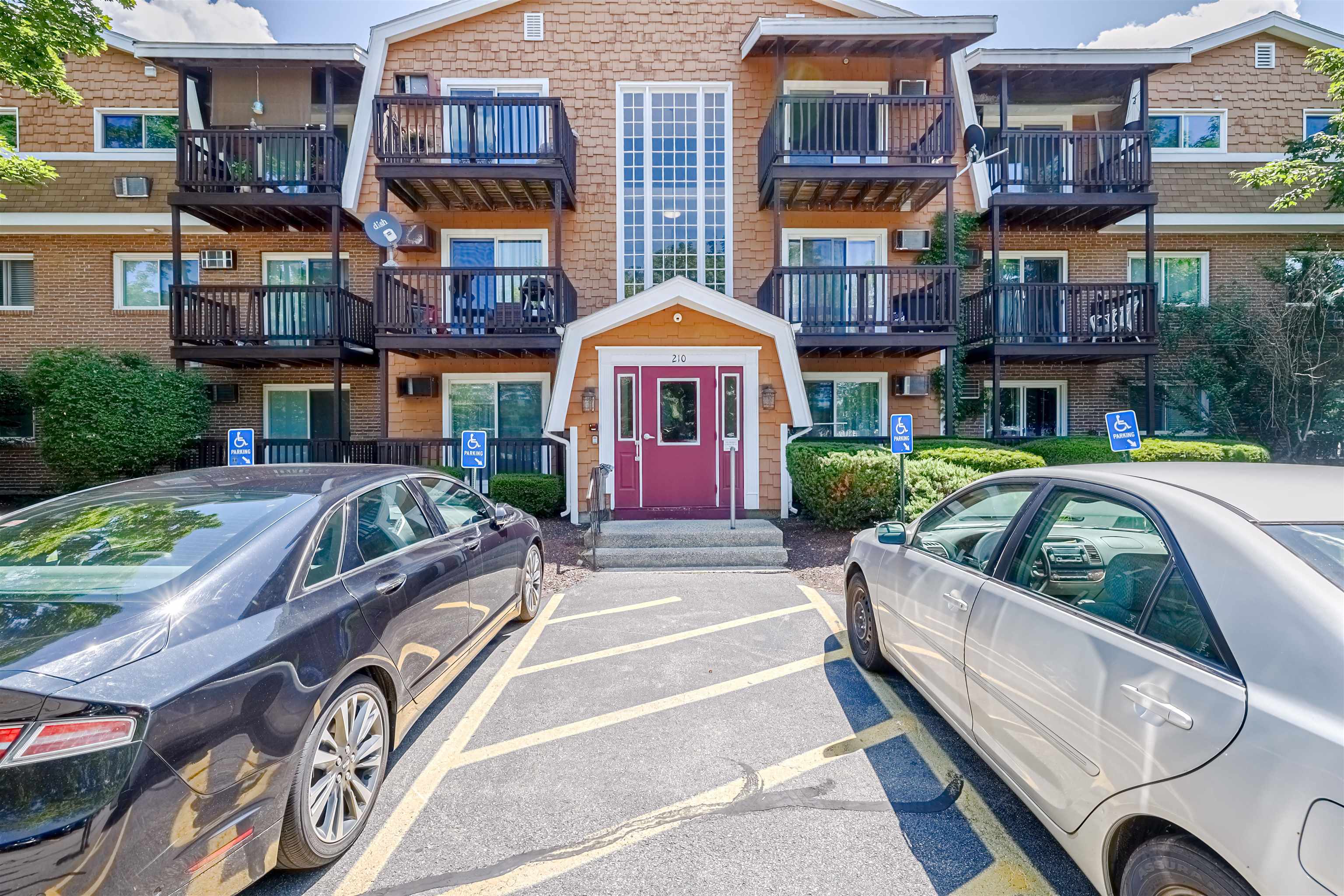 210 Brook Village Road, Unit 7 Nashua, NH 03062 - Photo 21 of 31