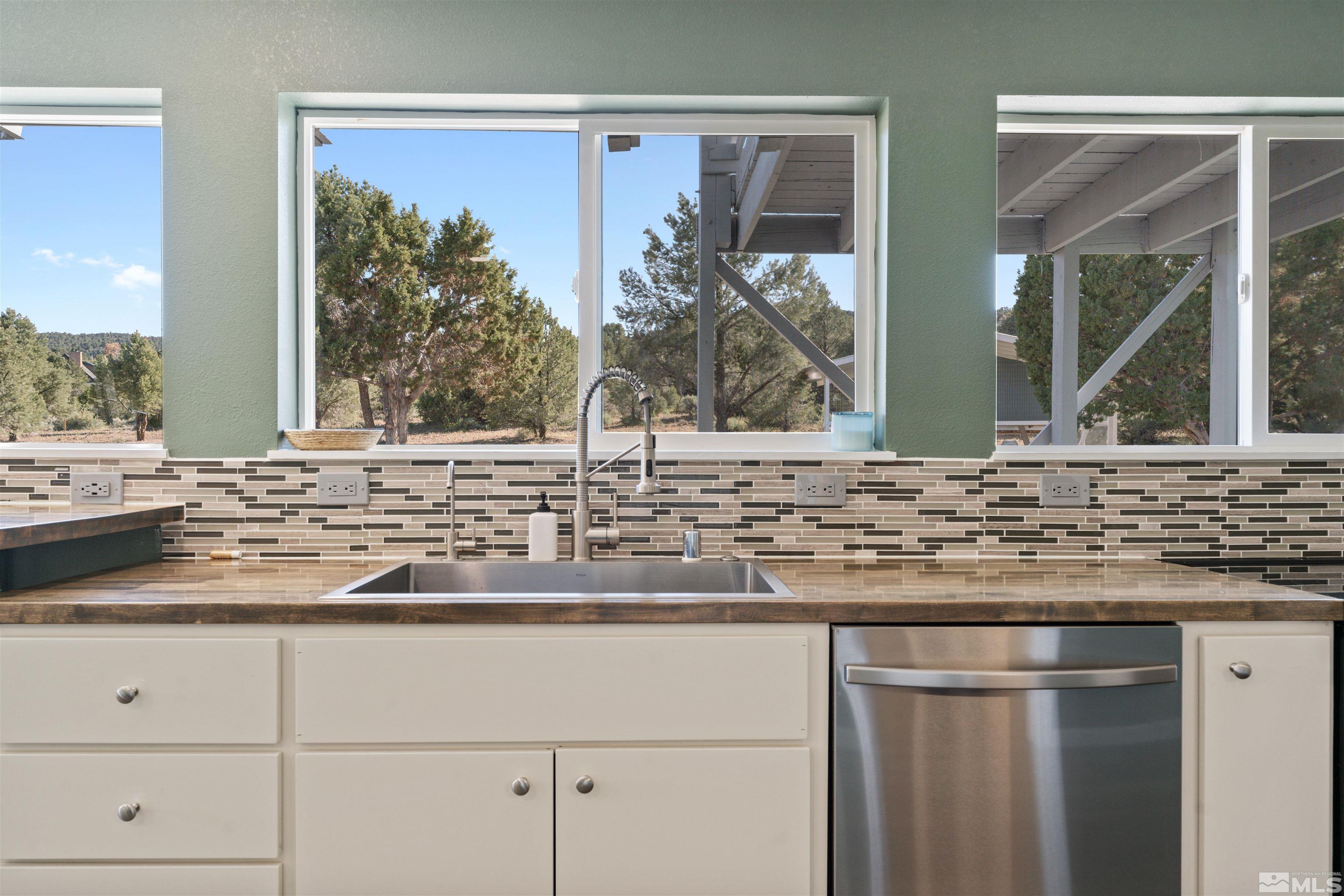 1931 Empire Road Reno, NV 89521 - Photo 6 of 39 Photo 6