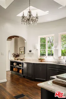 $2,799,000 | 742 North Sycamore Avenue, Los Angeles, CA 90038