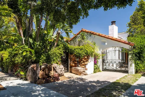 $2,799,000 | 742 North Sycamore Avenue, Los Angeles, CA 90038