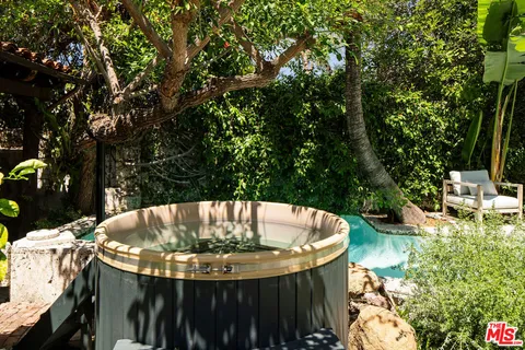 $2,799,000 | 742 North Sycamore Avenue, Los Angeles, CA 90038