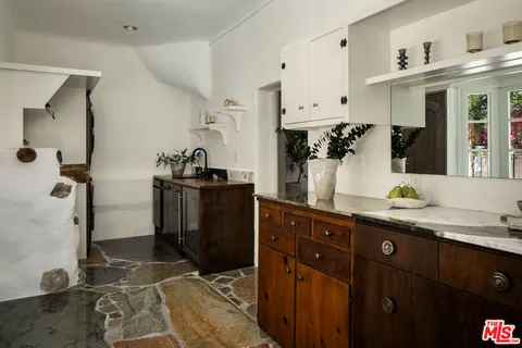 $2,799,000 | 742 North Sycamore Avenue, Los Angeles, CA 90038