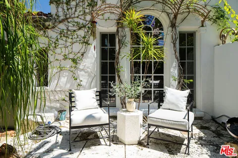 $2,799,000 | 742 North Sycamore Avenue, Los Angeles, CA 90038
