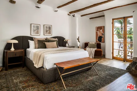 $2,799,000 | 742 North Sycamore Avenue, Los Angeles, CA 90038