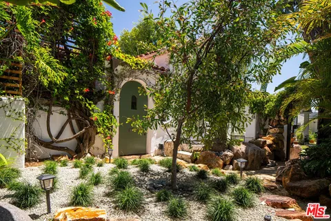 $2,799,000 | 742 North Sycamore Avenue, Los Angeles, CA 90038