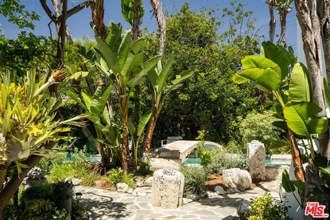 $2,799,000 | 742 North Sycamore Avenue, Los Angeles, CA 90038