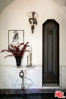 $2,799,000 | 742 North Sycamore Avenue, Los Angeles, CA 90038
