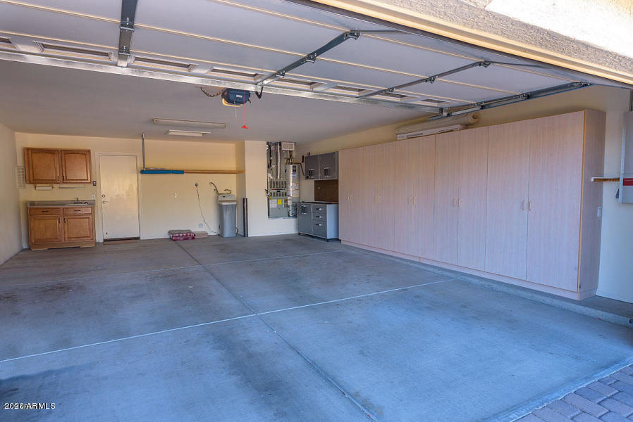 14735 Piccadilly Road Goodyear, AZ 85395 - Photo 33 of 34 garage