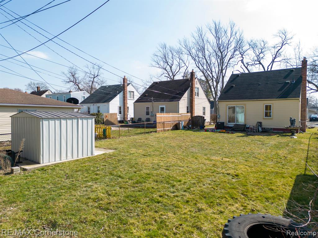 24410 Union Street Dearborn, MI 48124 - Photo 18 of 24
