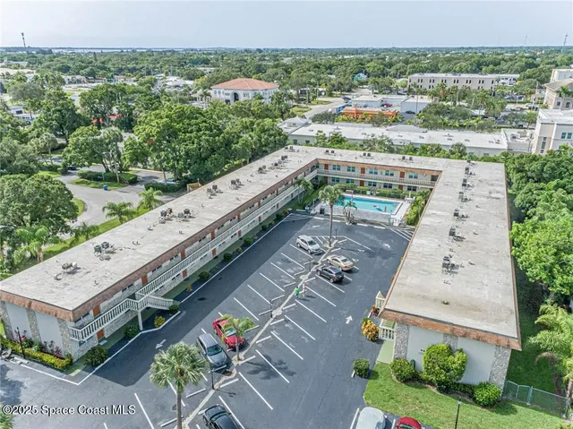 $1,400 | 923 22nd Place, Unit 103, Vero Beach, FL 32960