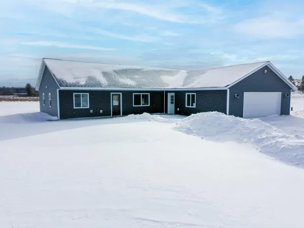 $389,900 | 1964 Dixon Line Road, Finlayson, MN 55735