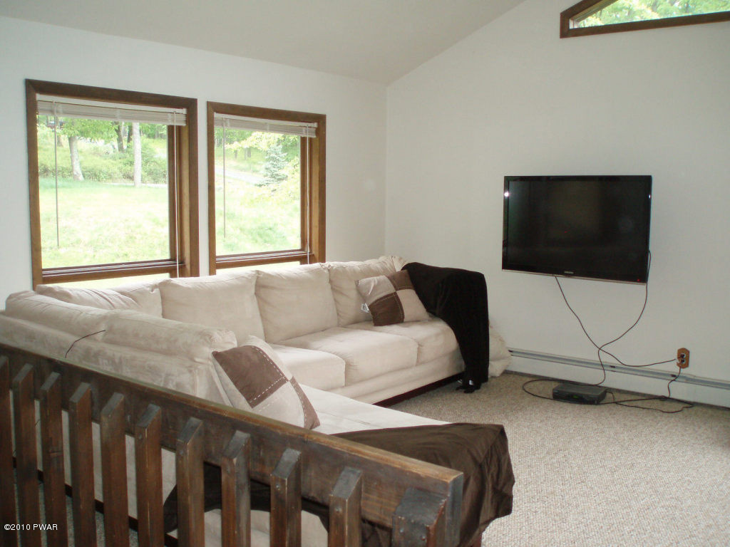 147 Meadow Ridge Acres Road Milford, PA 18337 - Photo 6 of 11