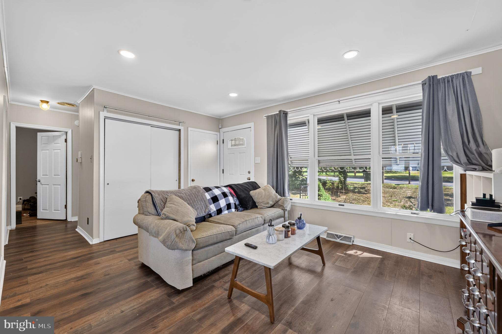 285 Mill Road Burlington, NJ 08016 - Photo 2 of 23 Gallery Image 2