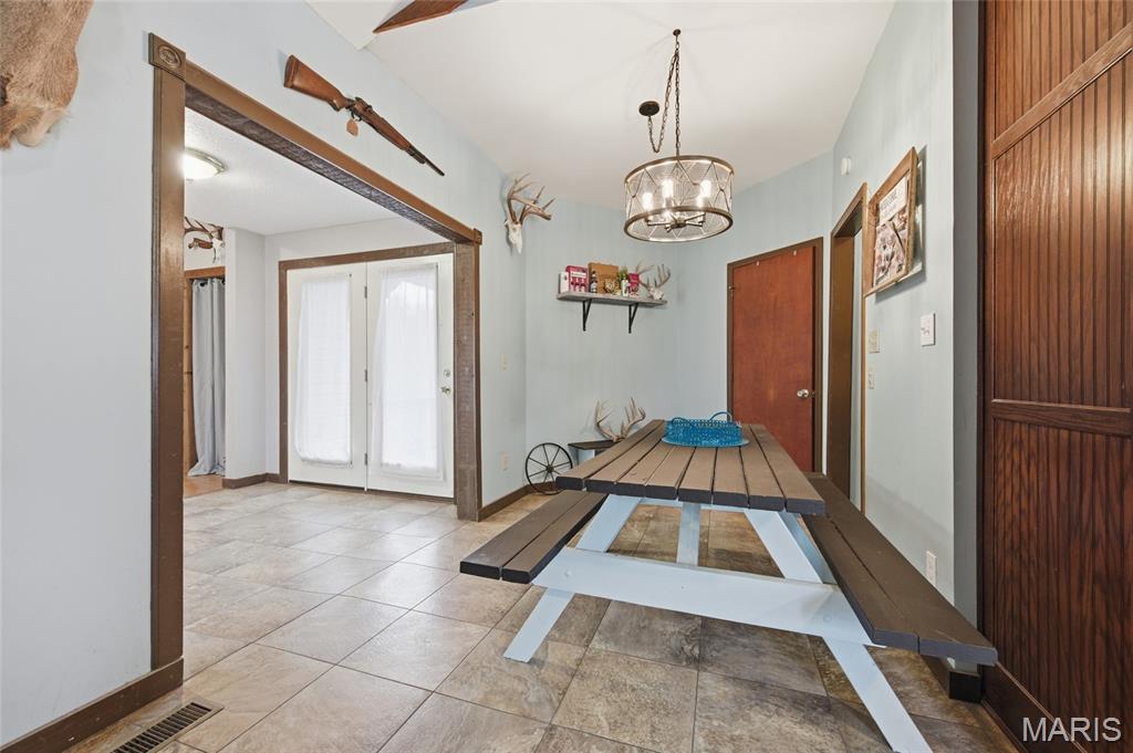 284 White Road Montgomery City, MO 63361 - Photo 7 of 60