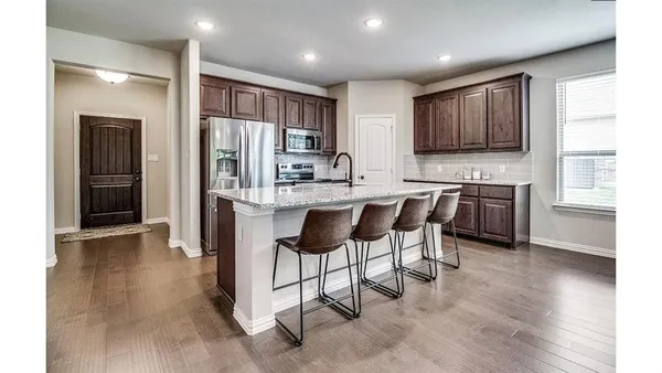 $2,295 | 709 Copley Street, Sherman, TX 75090