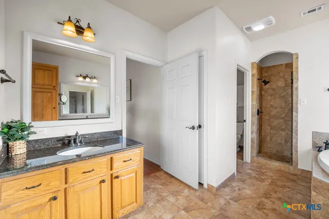 $599,900 | 510 Wagon Wheel Trail, Bertram, TX 78605