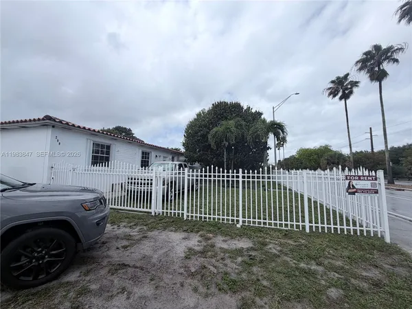 $3,000 | 290 East 65th Street, Unit 290, Hialeah, FL 33013