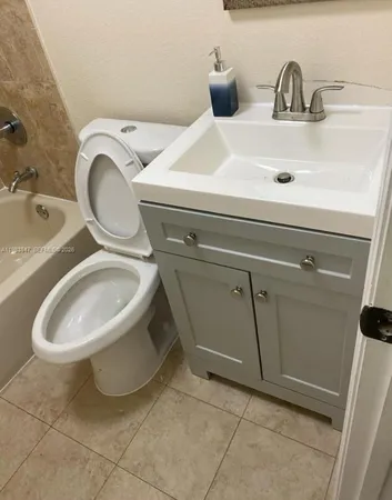 $3,000 | 290 East 65th Street, Unit 290, Hialeah, FL 33013