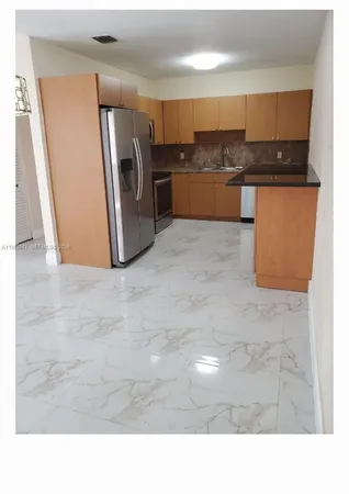 $3,000 | 290 East 65th Street, Unit 290, Hialeah, FL 33013