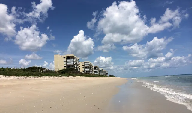 $5,500 | 7420 South Ocean Drive, Unit 216, Jensen Beach, FL 34957