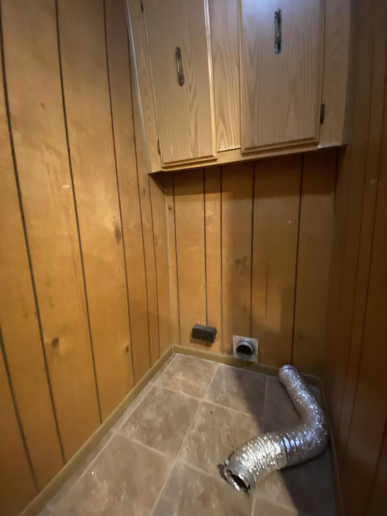80 Reeves Road Bradford, ME 04410 - Photo 20 of 28 Laundry Room