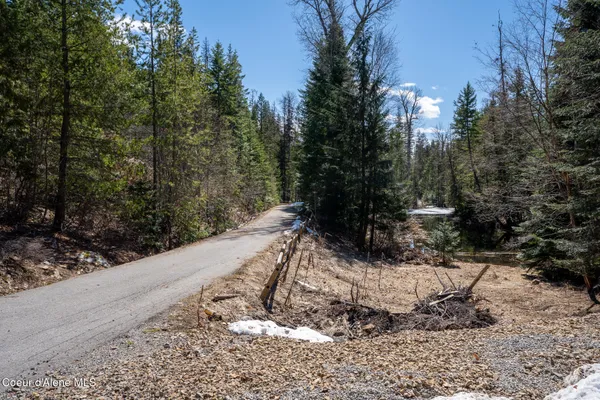 $946,799 | 203 Frog Song Lane, Coolin, ID 83821