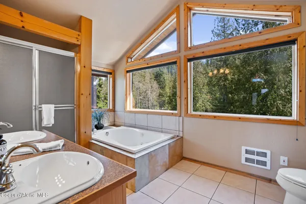 $946,799 | 203 Frog Song Lane, Coolin, ID 83821