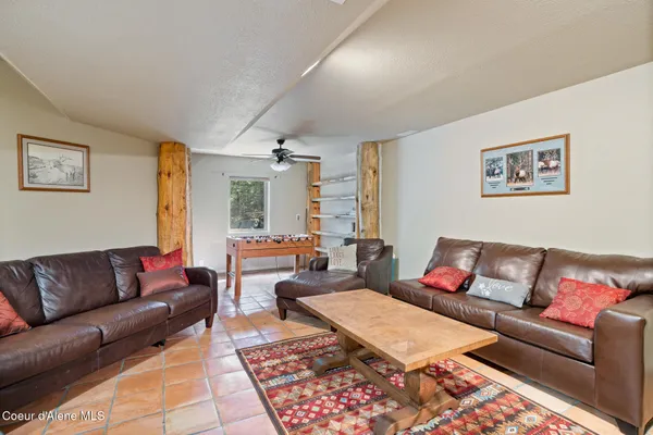 $946,799 | 203 Frog Song Lane, Coolin, ID 83821
