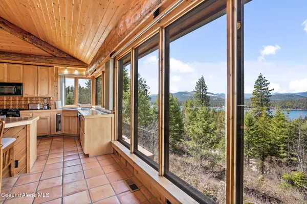 $946,799 | 203 Frog Song Lane, Coolin, ID 83821