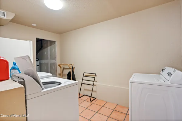 $946,799 | 203 Frog Song Lane, Coolin, ID 83821