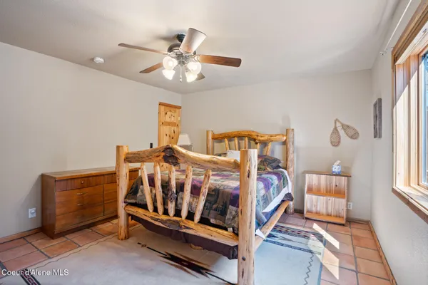 $946,799 | 203 Frog Song Lane, Coolin, ID 83821
