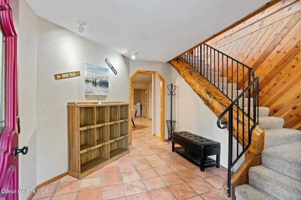 $946,799 | 203 Frog Song Lane, Coolin, ID 83821